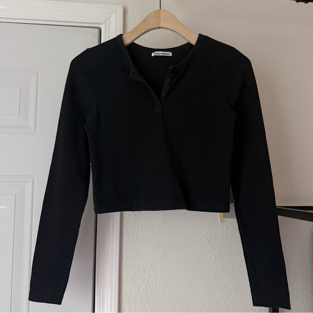 Reformation black organic cotton long sleeve cropped polo tee top